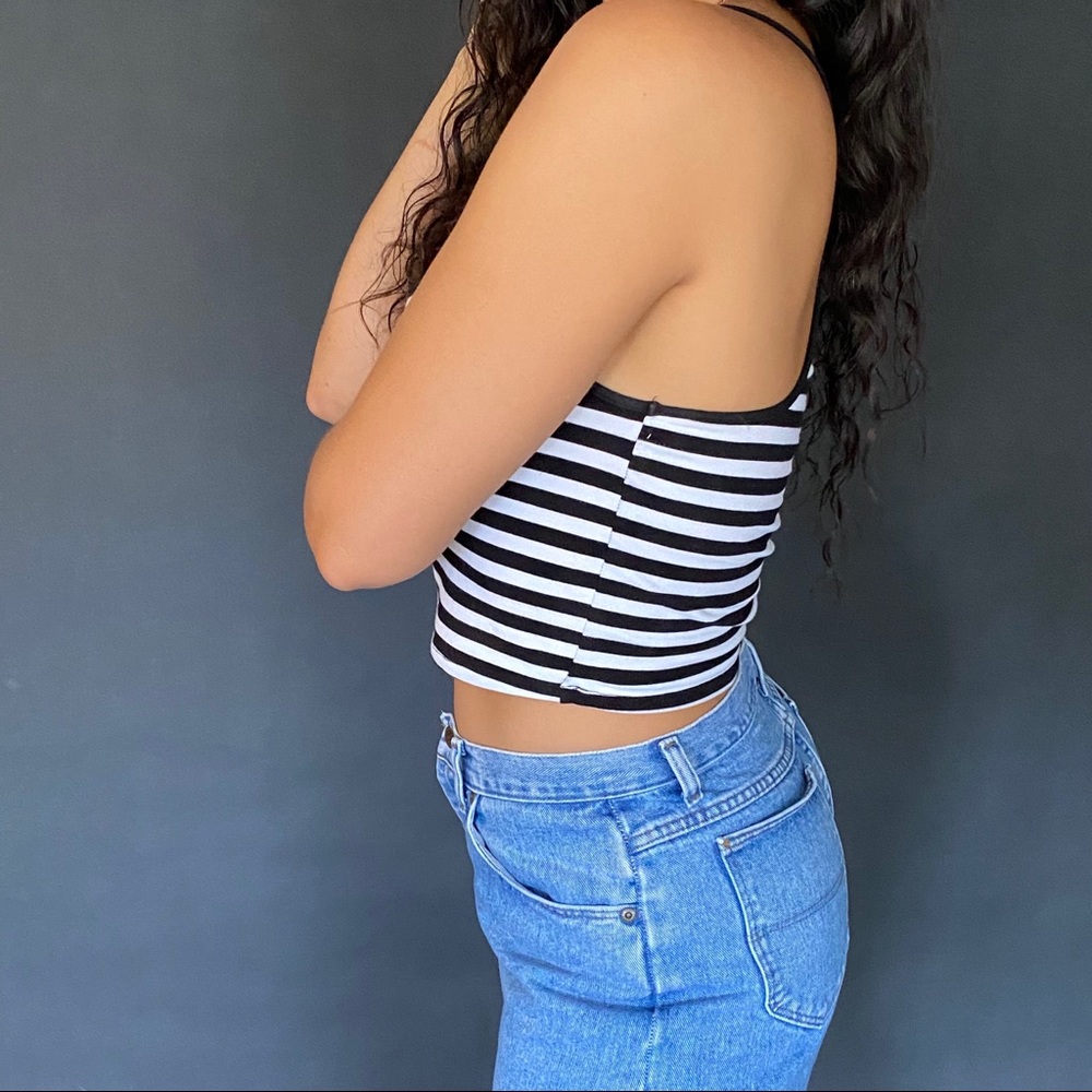 Striped Razorback Crop Top - Picture 3 of 6